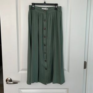 Petal and Pup Ava Skirt! Size 6 - gently worn